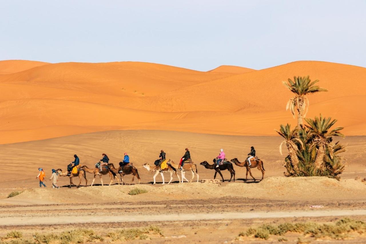 Riad Caravasar Merzouga Exterior foto