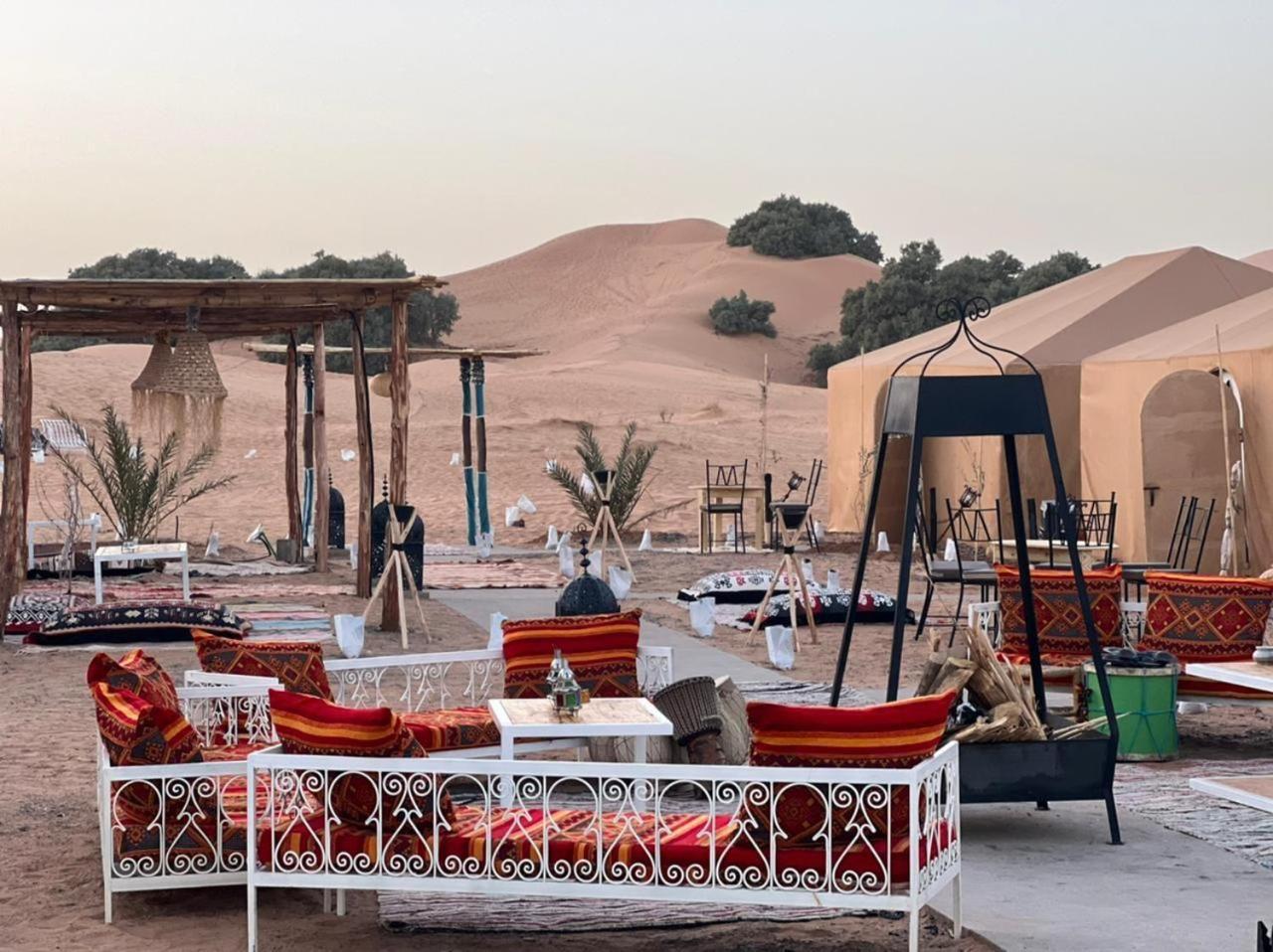 Riad Caravasar Merzouga Exterior foto